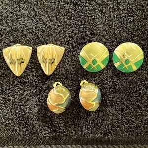 Beautiful Grouping Of Gold Tone Clip On Earrings